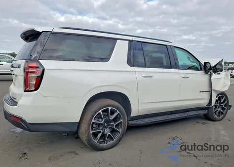 2021 Chevrolet Suburban C1500 Rst z USA, uszkodzony, nr VIN 1GNSCEKDXMR196096